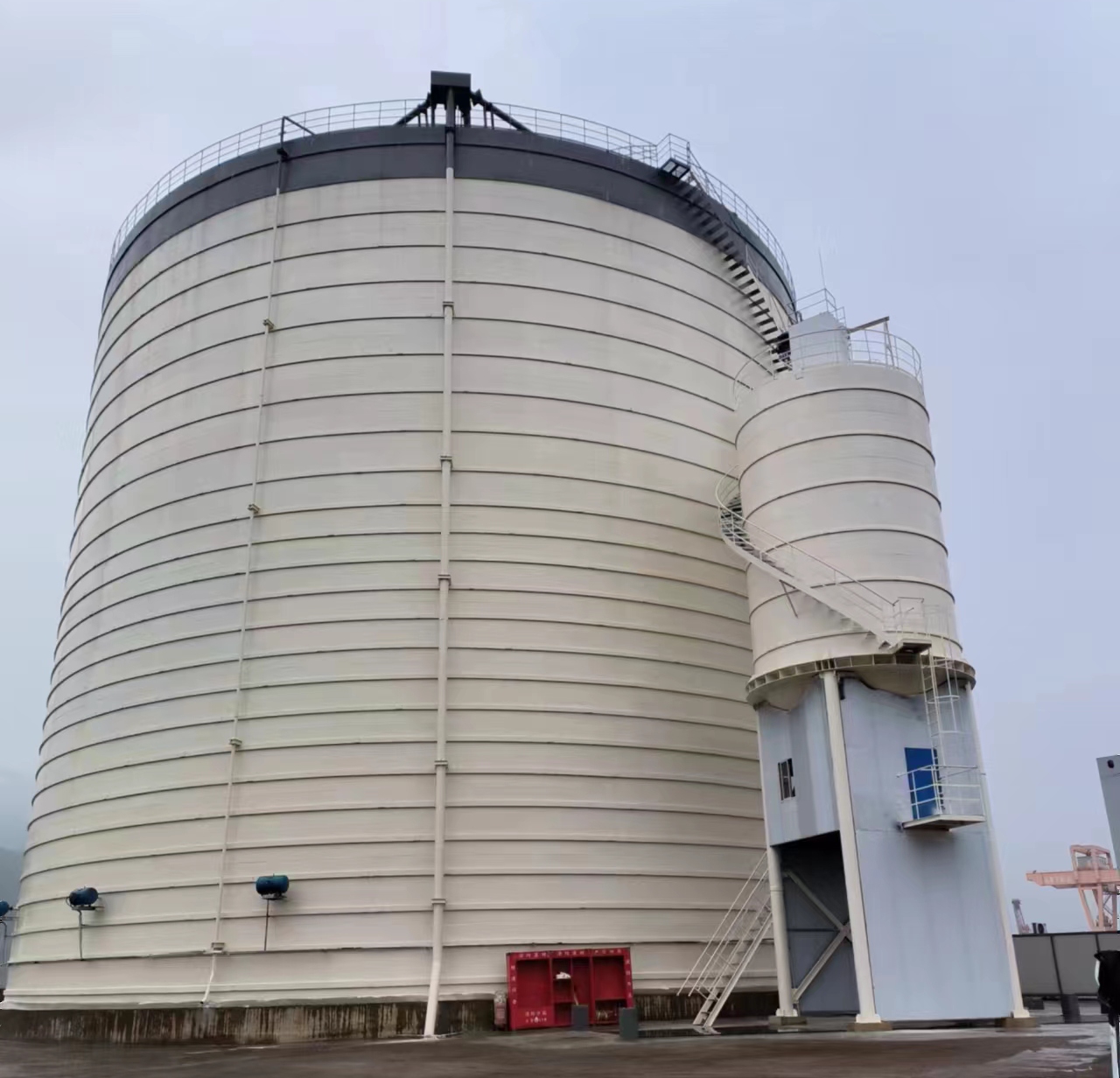 龙文10万吨水泥钢板库